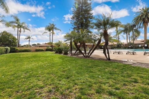 1820 Commonwealth Ave, Fullerton CA 92831-4825 exterior