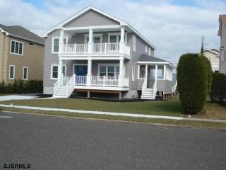 305 21st St, Brigantine City NJ  08203-1905 exterior