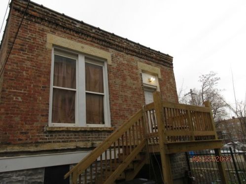 1368 Fairfield Ave, Chicago IL 60632-2210 exterior