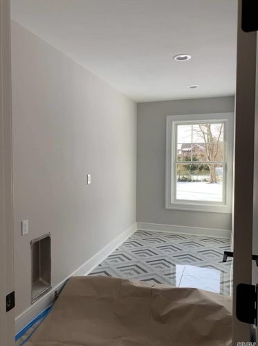 4 Capel Dr, Huntington Station NY 11746-5803 exterior