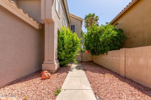 18019 12th Pl, Phoenix AZ  85022-1216 exterior