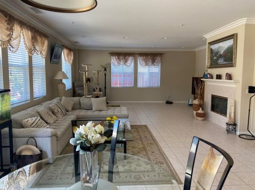 1331 Martin Luther King Jr Dr, Oxnard CA  93030-2575 exterior