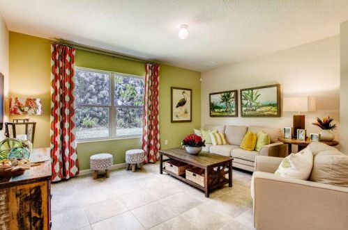 1672 Bascom Ave, Fort Pierce FL 34953-1170 exterior