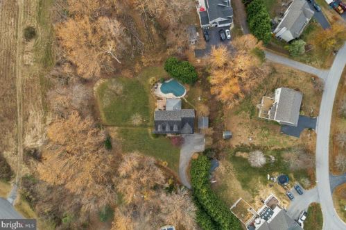 2949 Queensberry Dr, Huntingtown MD 20639-2306 exterior