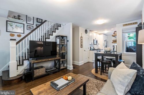 419 Olive St, Media PA 19063-2812 exterior