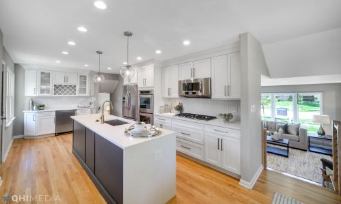 452 Adams St, Elmhurst IL  60126-4633 exterior