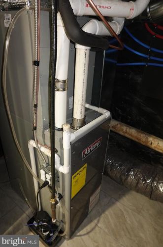 1525 Hicks St, Philadelphia PA  19146-4820 exterior