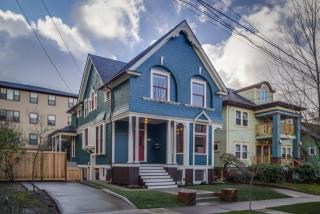 2944 Couch St, Portland OR  97232-3225 exterior