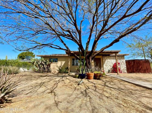 945 Alturas St, Tucson AZ  85719-2918 exterior