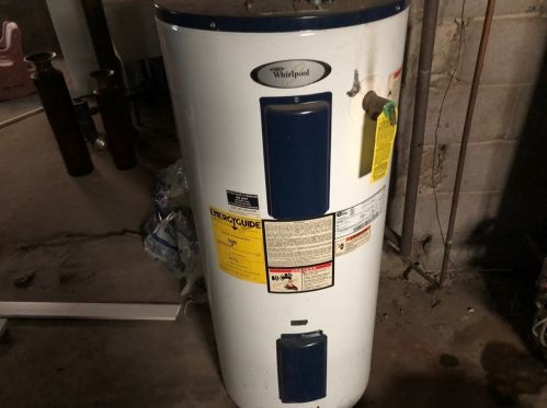 712 Sumner Ave, Springfield MA 01108-2219 exterior