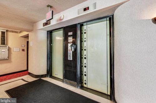 1 Scott Cir, Washington DC  20036-2207 exterior