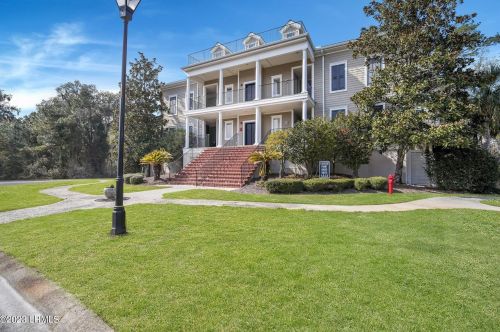 7 Crescent Point Dr, Bluffton SC 29910-4618 exterior