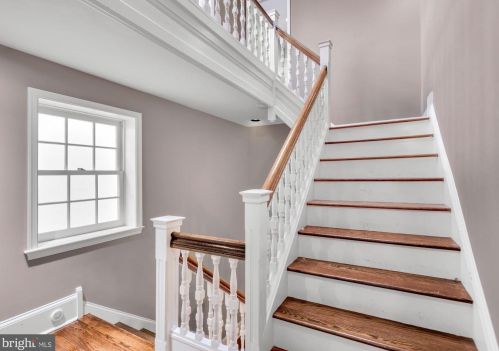 2022 Locust St, Philadelphia PA 19103-5614 exterior