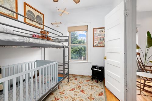 1466 Farragut Ave, Chicago IL 60640-1010 exterior