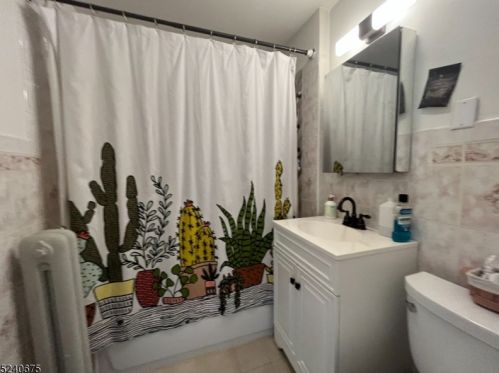 147 Paine Ave, Irvington NJ  07111-2905 exterior