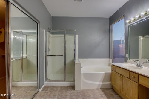 516 Anderson Ave, Phoenix AZ  85022-2370 exterior