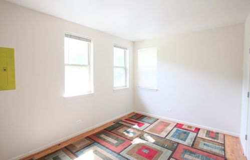 729 Blackhawk St, Chicago IL  60610-1170 exterior