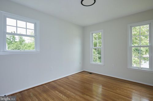 2405 Blue Valley Dr, Silver Spring MD 20904-5206 exterior