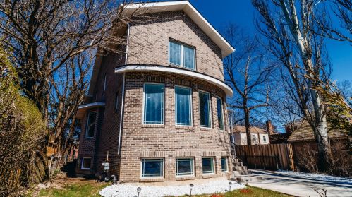 4676 Peterson Ave, Chicago, IL 60646-5835