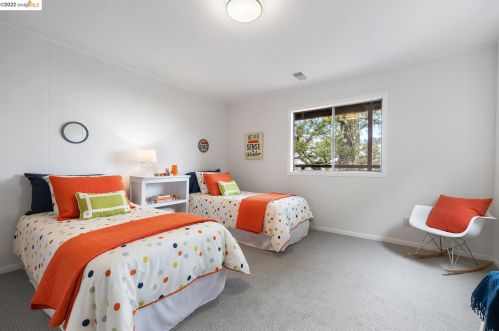 1404 Smt Rd, Berkeley CA 94708-2215 exterior