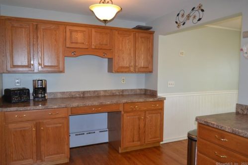 13 Holbrook St, Milford CT 06460-5133 exterior