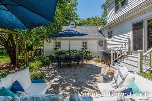 2530 Hall St, Grand Rapids MI 49506-3503 exterior