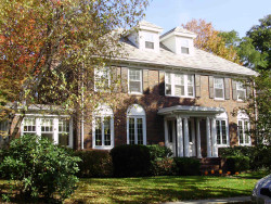 14 Mandalay Rd, Newton, MA 02459-1319