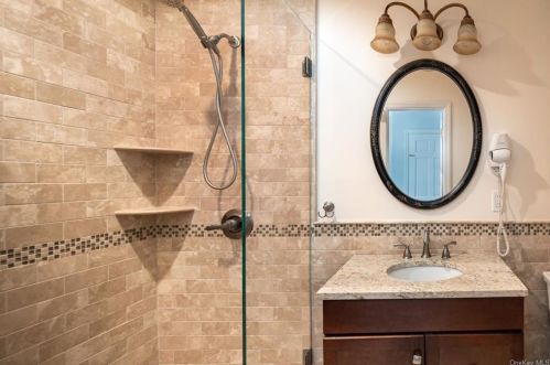 18 Day Rd, Armonk NY exterior