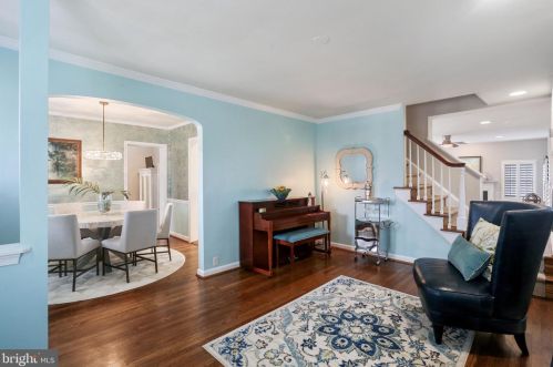 804 Enderby Dr, Alexandria VA 22302-2224 exterior