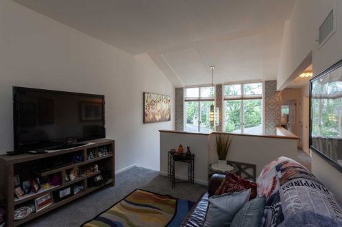 204 Dogwood Ct, Poughkeepsie NY exterior