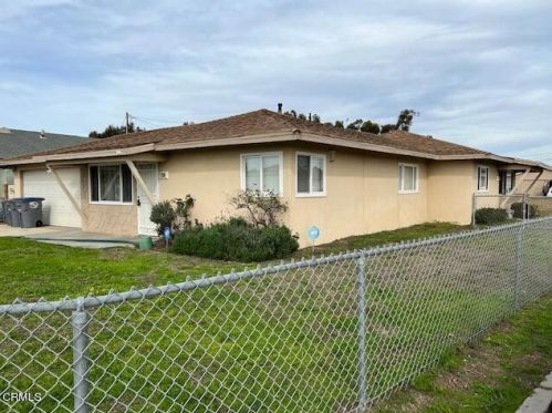 130 Princeton Ave, Oxnard, CA 93036-2519