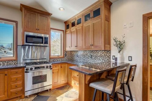 2119 Mound St, Milwaukee WI  53207-1331 exterior