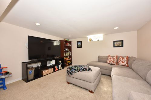 480 49th St, Milwaukee WI  53208-3664 exterior