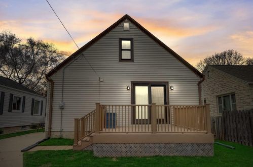 3822 52nd St, Milwaukee WI  53216-2308 exterior