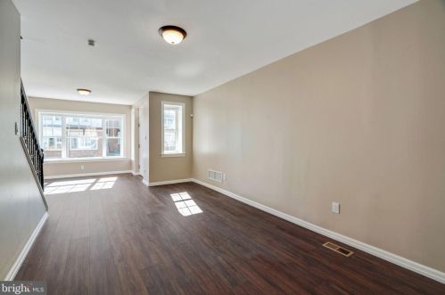 5315 Euclid St, Philadelphia, PA 19131-3210