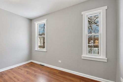 8444 Buffalo Ave, Chicago IL  60617-2609 exterior