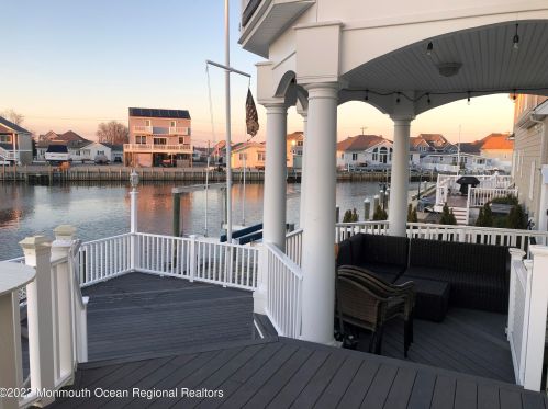 820 Bowline Dr, Lacey NJ  08731-3006 exterior