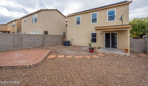 2213 Mcconnell Dr, Tucson AZ 85710-8091 exterior