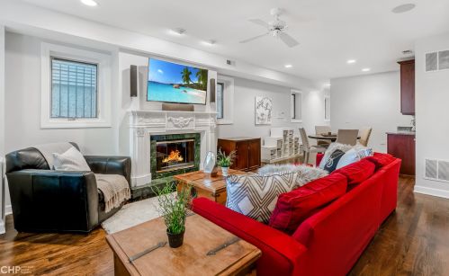 1512 Oakdale Ave, Chicago IL 60657-4011 exterior