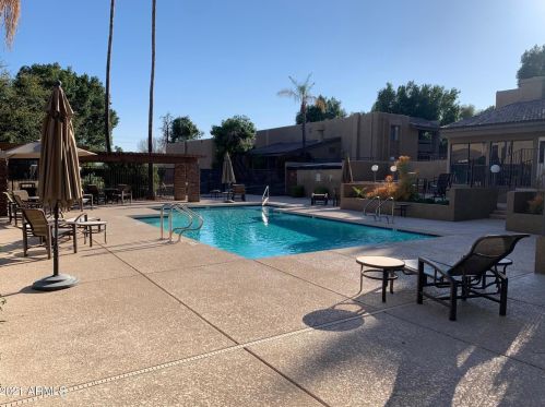 3825 Camelback Rd, Phoenix AZ  85018-2643 exterior