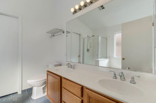 14437 47 Pl, Phoenix AZ 85018-6009 exterior