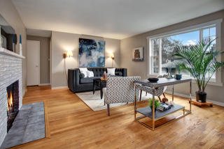 1283 Othello St, Seattle, WA 98106-1917