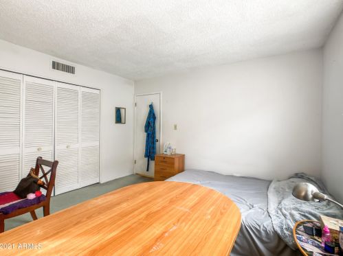 5654 12 St, Phoenix AZ 85086-7358 exterior