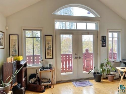 723 Lk Ave, Duluth MN 55802-2472 exterior