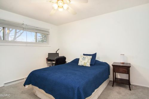 8696 Mdw Ln, Berrien Springs MI 49103-1426 exterior