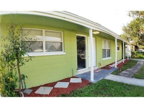 1509 Julian Ln Dr, Tampa FL  33619-4717 exterior