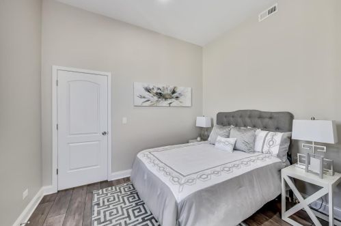 2718 Monroe St, Chicago IL 60624-2661 exterior