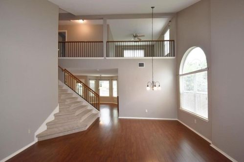 10516 Fosseway Dr, Austin TX  78717-4445 exterior