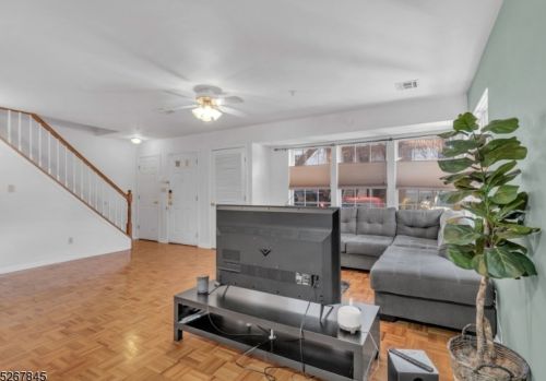 84 Union St, Newark NJ  07105-1417 exterior