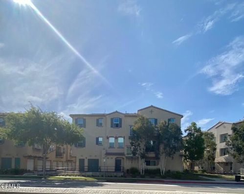 359 Riverpark Blvd, Oxnard, CA 93036-7629